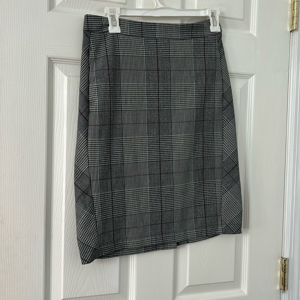 Plaid pencil skirt